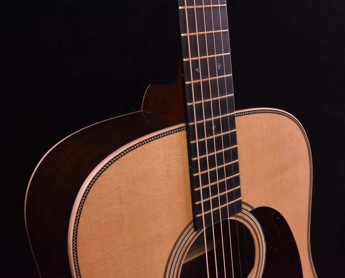 Martin D-28 Modern Deluxe