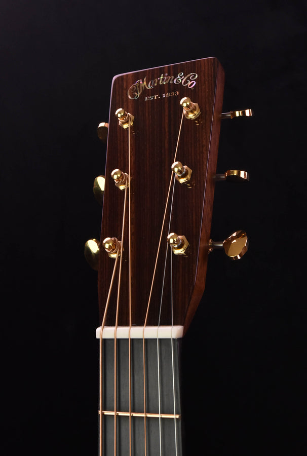 Martin D-28 Modern Deluxe