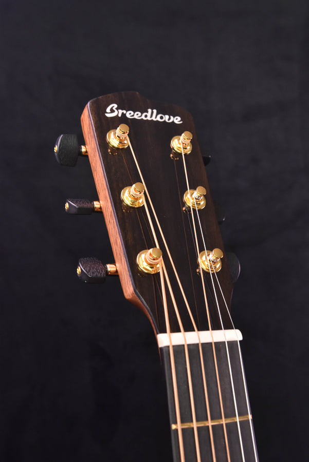 Breedlove Organic Performer Concerto Bourbon CE Torrefied European Spruce/ African Mahogany