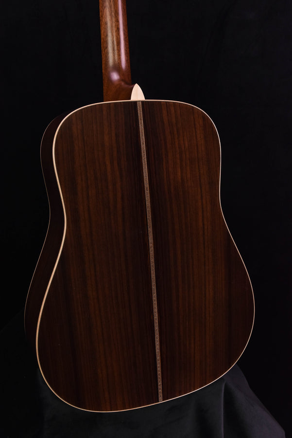 Martin D-28 Modern Deluxe