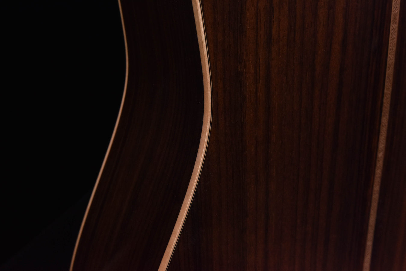 Martin D-28 Modern Deluxe