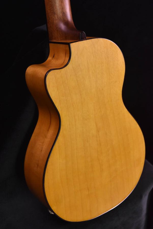 Breedlove Lu'au Concert Ukulele Natural Shadow CE all Myrtlewood with Gig Bag!