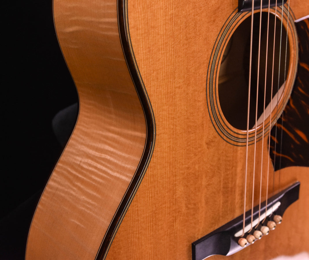 Used Bourgeois Small Jumbo Maple/ Bearclaw Sitka Spruce 2010 Excellent Condition!