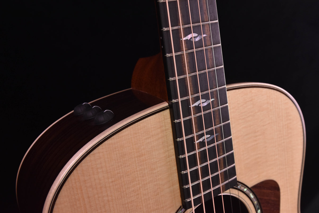 Taylor Grand Theater GT811e Acoustic Guitar