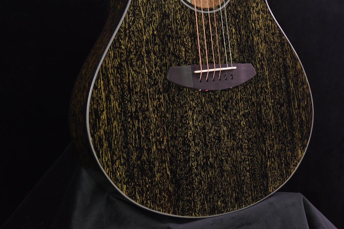 Breedlove Rainforest S Concert Black Gold CE All African Mahogany