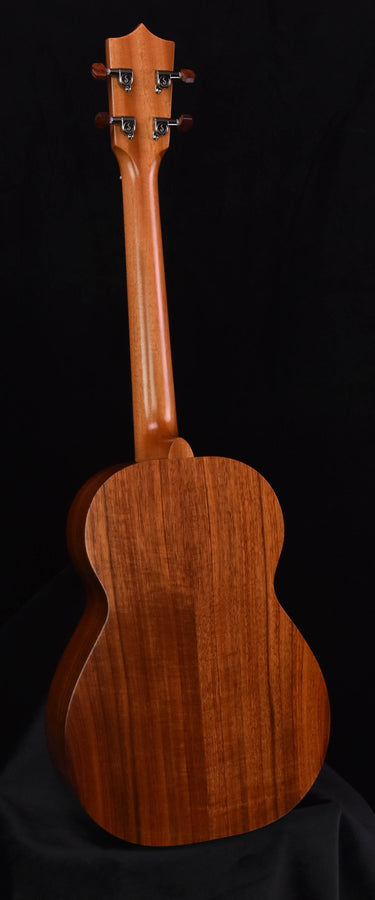 Kamaka HF-4 Baritone Ukulele