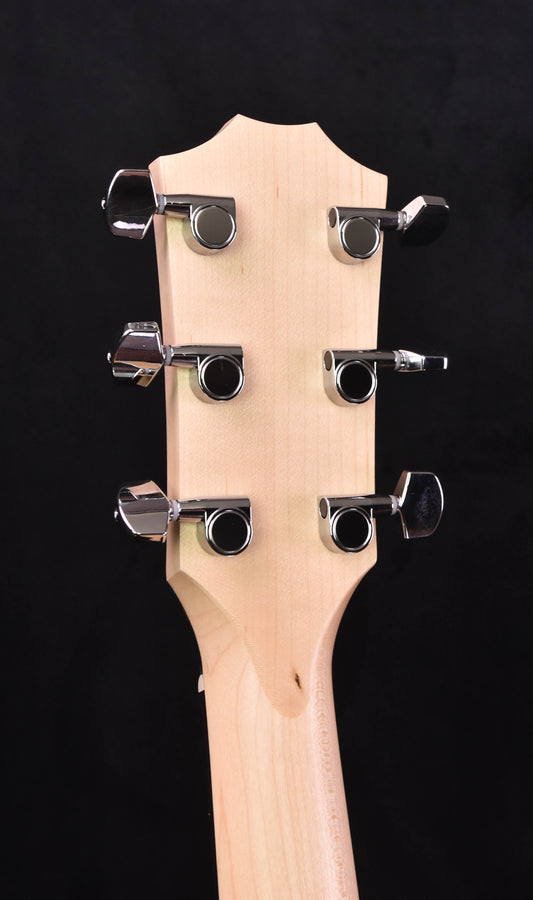 Taylor 114E Walnut/ Sitka Spruce