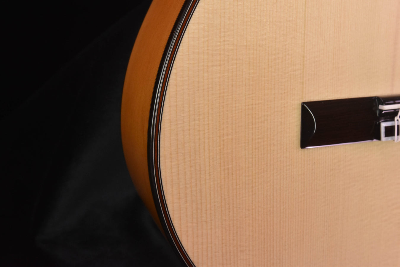 Cordoba F10 Flamenco Guitar with Rigid Polyfoam Case