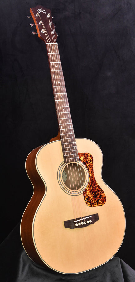 Guild Jumbo Junior-E
