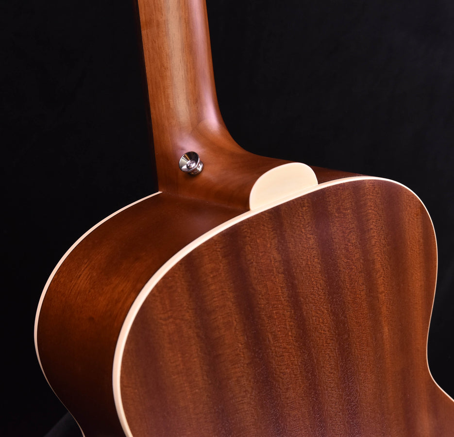 Guild Jumbo Junior-E