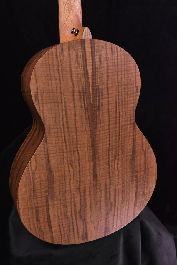 Sheeran by Lowden W01 Cedar and Walnut
