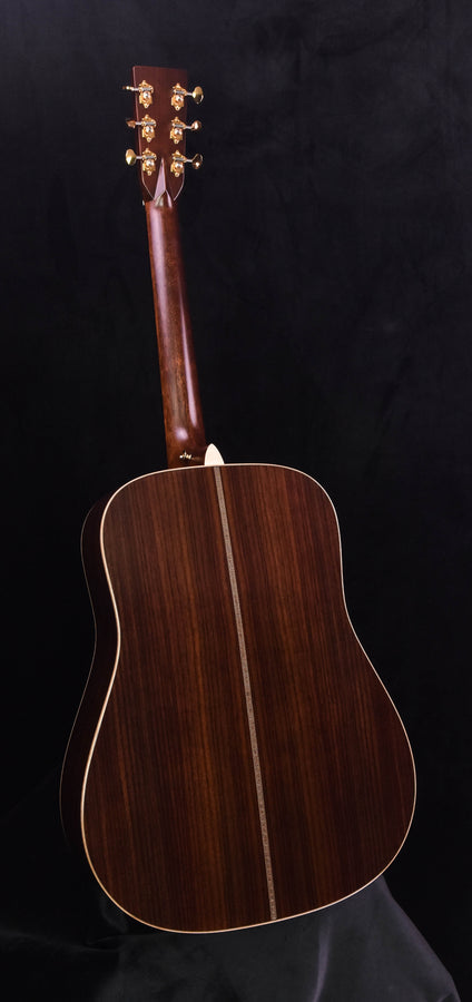 Martin D-28E Modern Deluxe with onboard Fishman Aura VT Blend Electronics