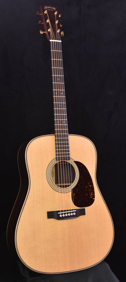 Martin D-28 Modern Deluxe