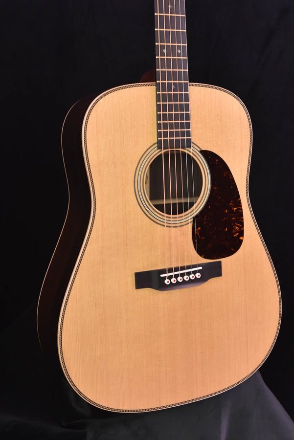 Martin D-28 Modern Deluxe