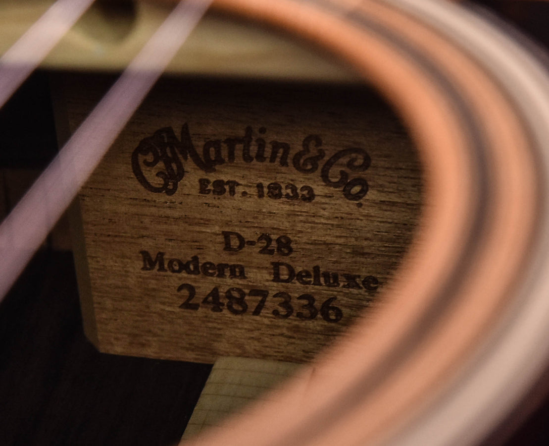 Martin D-28 Modern Deluxe