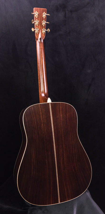 Martin D-28 Modern Deluxe