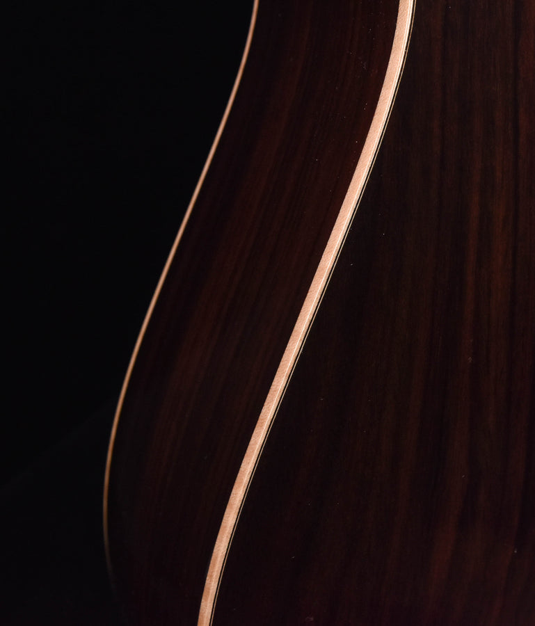 Martin D-28 Modern Deluxe