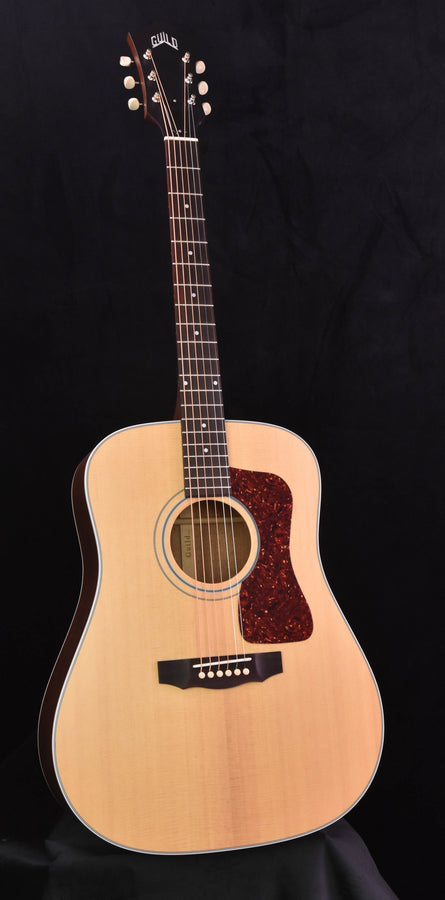 Guild D-40 Natural with Case