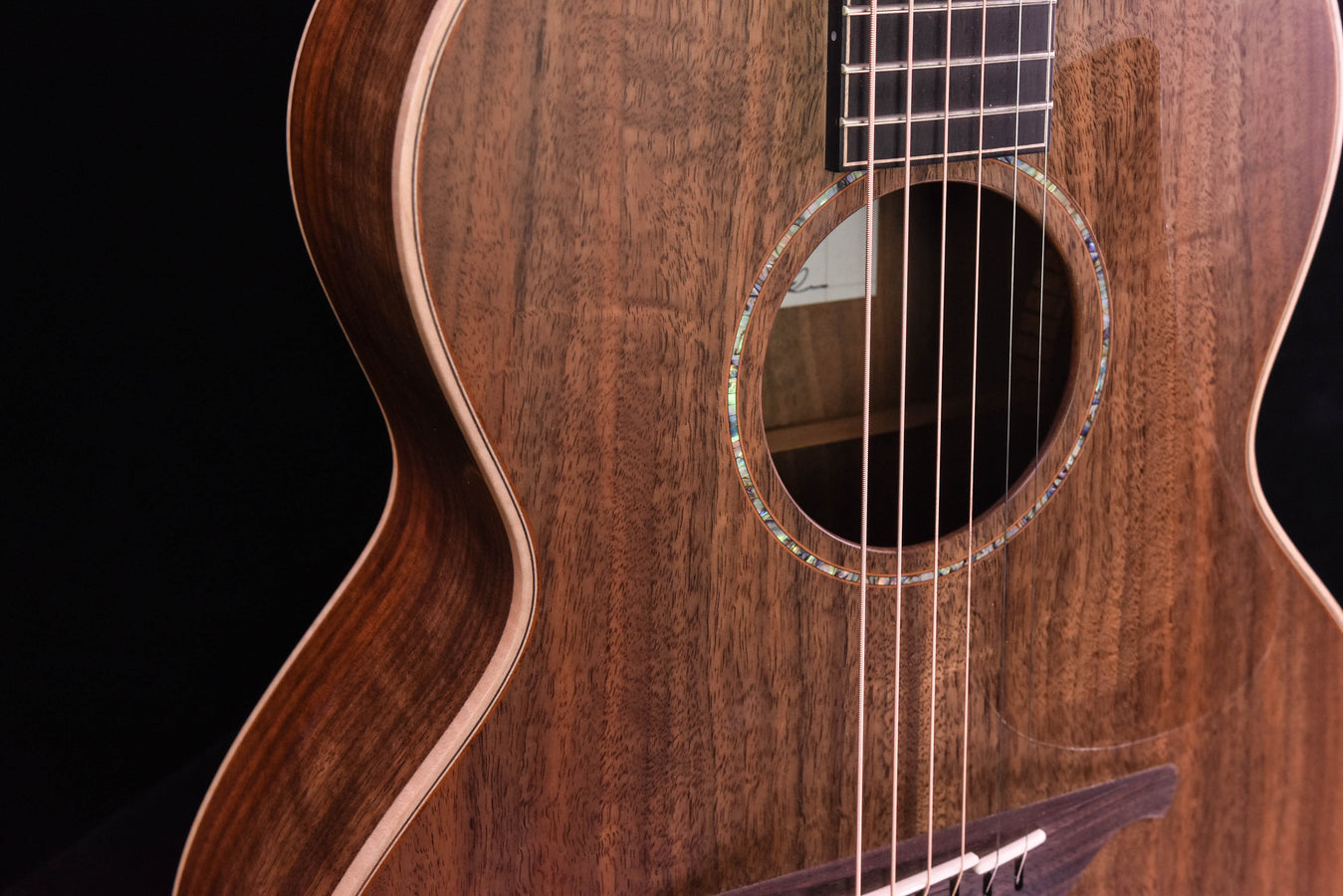 Lowden S-35W all Walnut Guitar