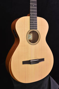 used taylor academy 12e-n nylon string crossover-2017