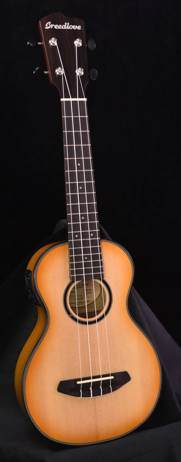 Breedlove Lu'au Concert Ukulelel Natural Shadow E Sitka Spruce/ Myrtlewood