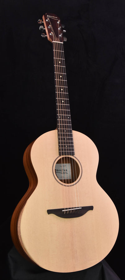 Sheeran by Lowden S02 w/ Top Bevel,Sitka Spruce and Santos Rosewood and LR Baggs Pickup