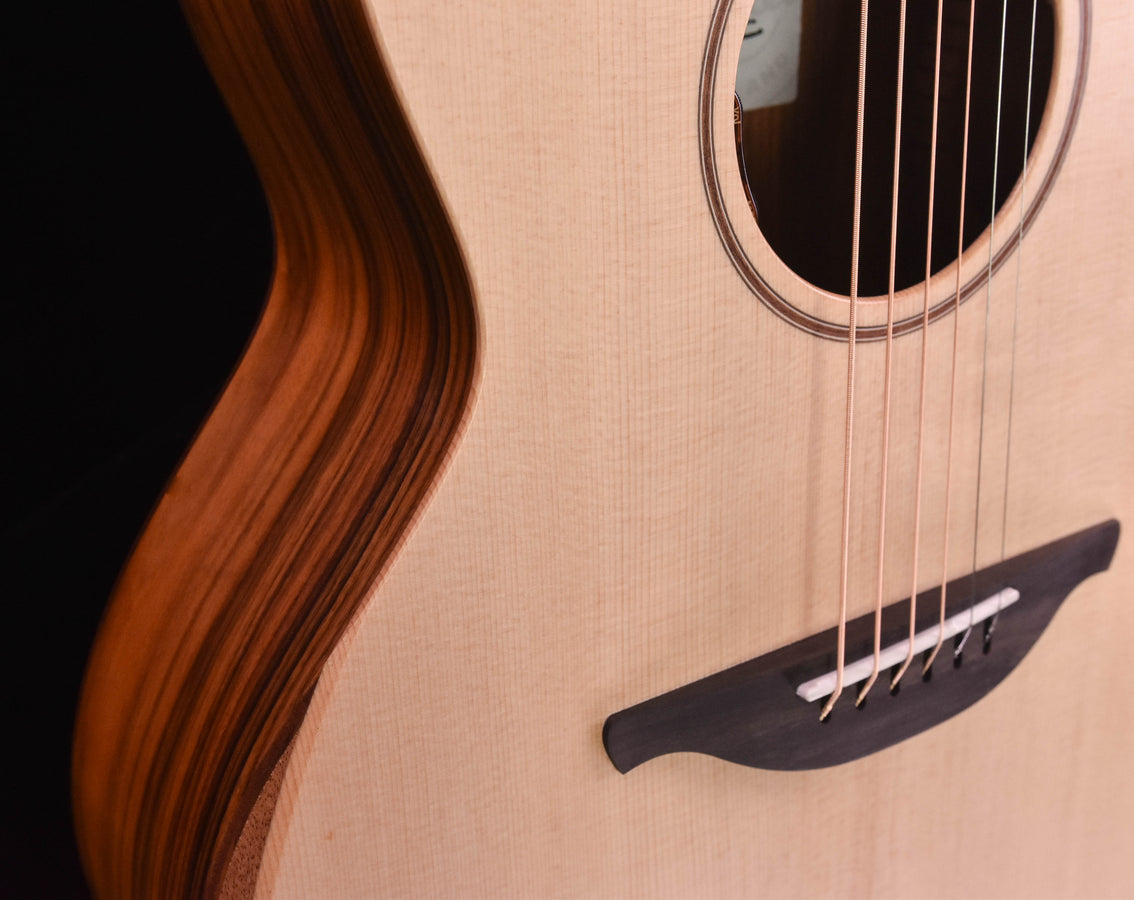 Sheeran by Lowden S02 w/ Top Bevel,Sitka Spruce and Santos Rosewood and LR Baggs Pickup