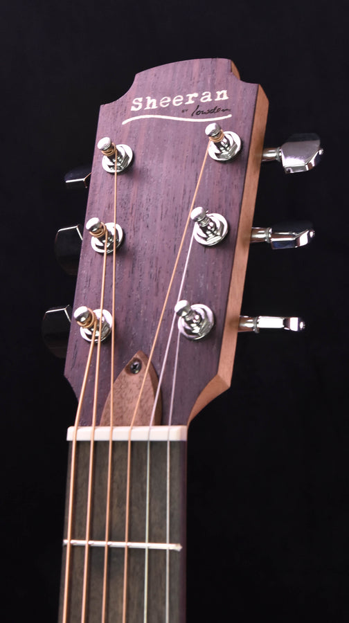 Sheeran by Lowden S01 Walnut and Cedar