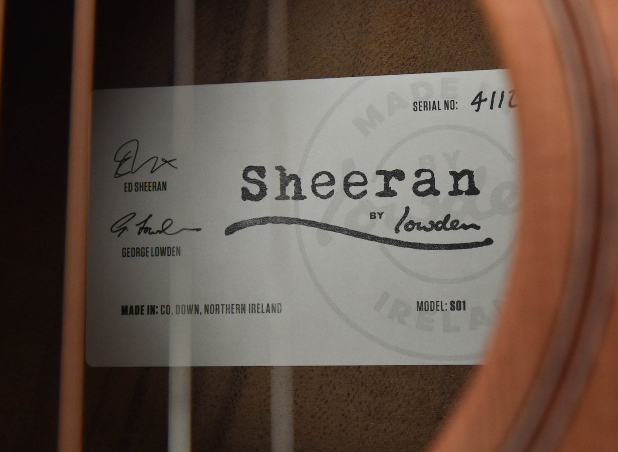 Sheeran by Lowden S01 Walnut and Cedar