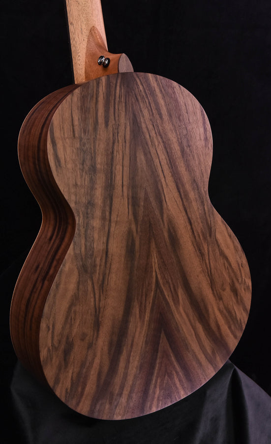 Sheeran by Lowden W04 Figured Walnut, Sitka Spruce Top, Top Bevel and LR Baggs Pickup