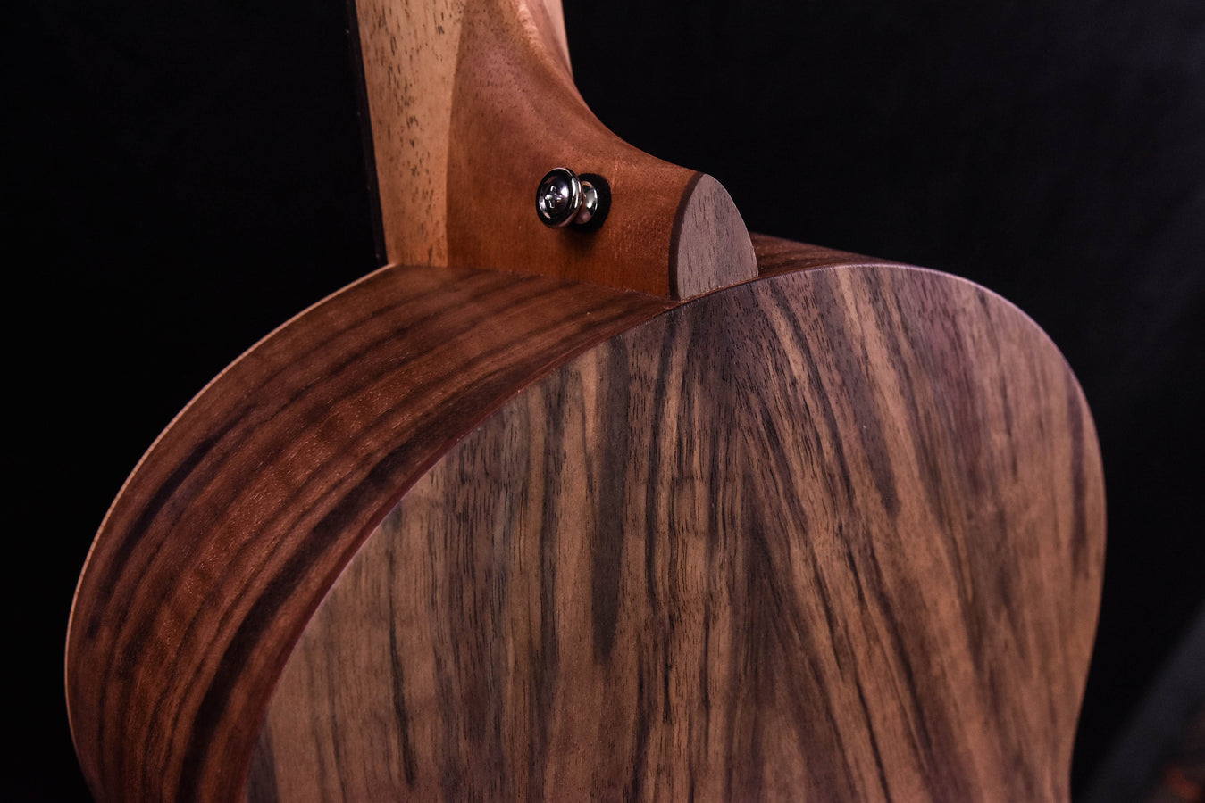 Sheeran by Lowden W04 Figured Walnut, Sitka Spruce Top, Top Bevel and LR Baggs Pickup