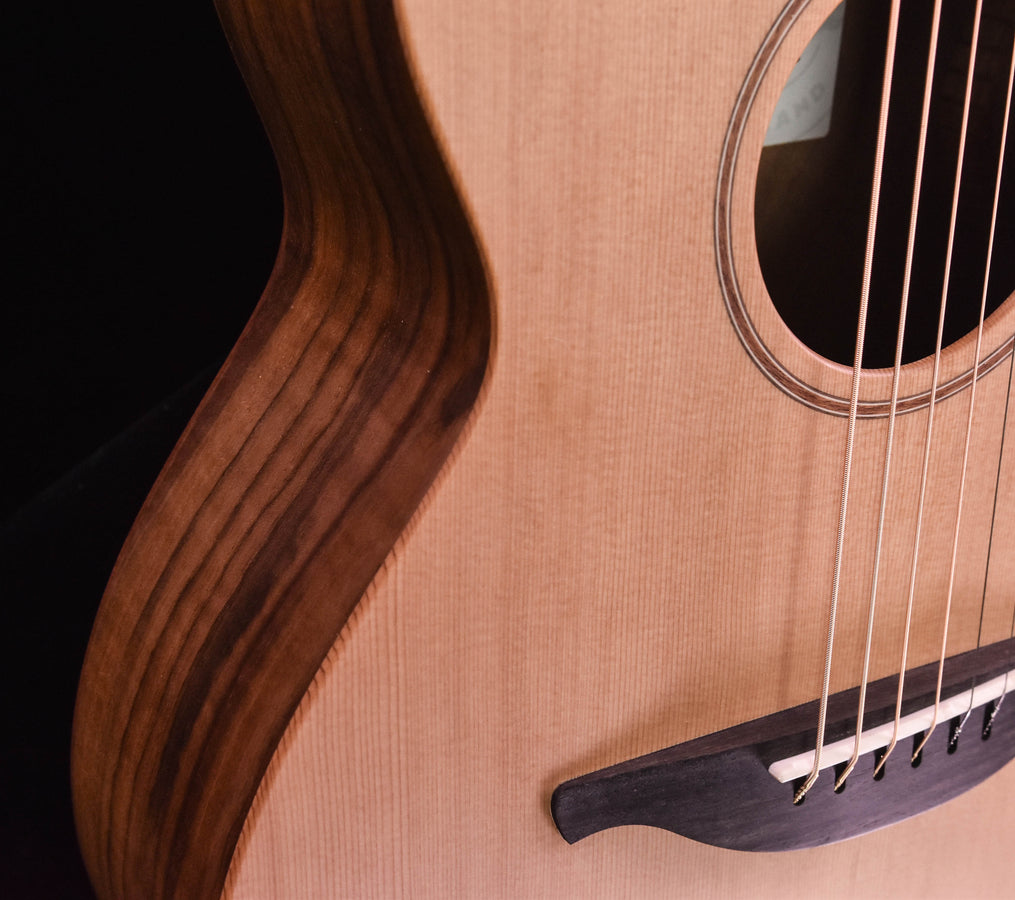 Sheeran by Lowden W01 Cedar and Walnut