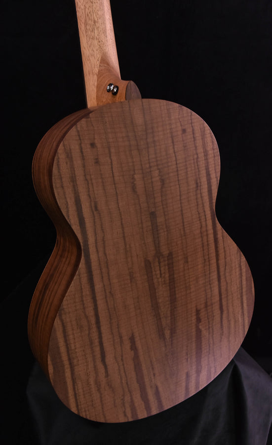 Sheeran by Lowden W01 Cedar and Walnut