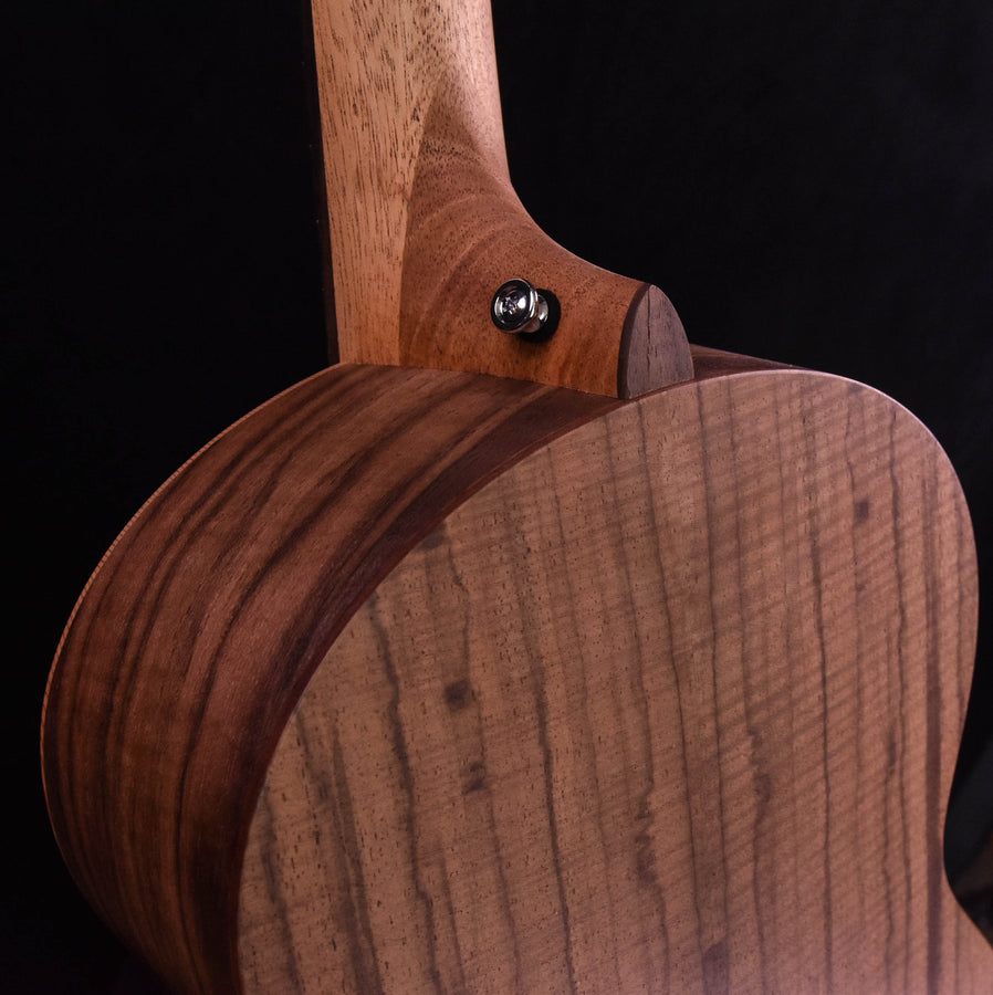 Sheeran by Lowden W01 Cedar and Walnut