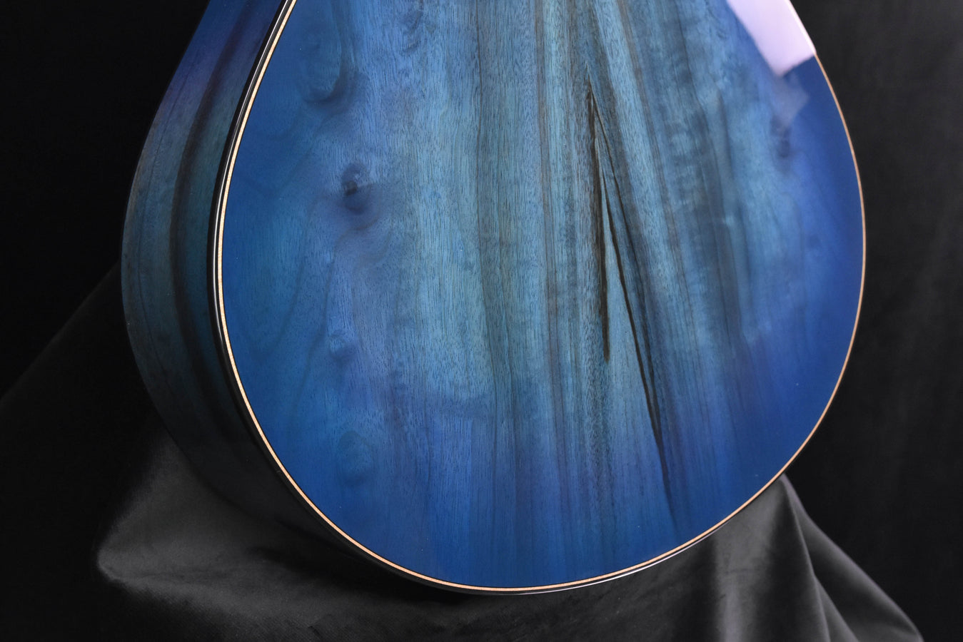Breedlove Oregon Concert Blue Eyes CE All Myrtlewood, LTD
