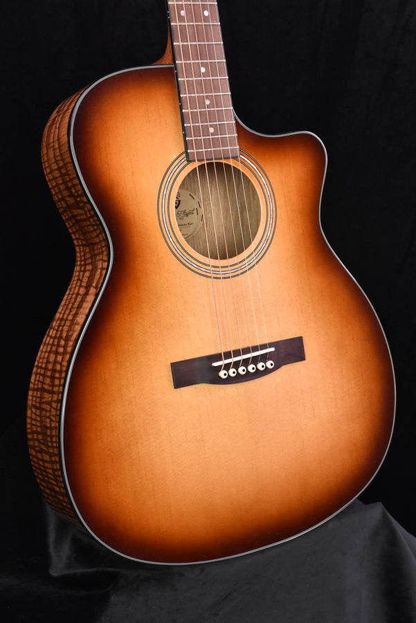 Guild OM-260CE Deluxe Burl Ash