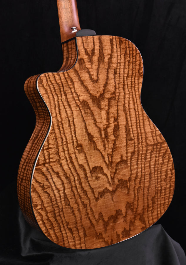 Guild OM-260CE Deluxe Burl Ash