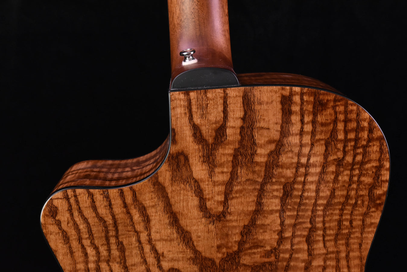 Guild OM-260CE Deluxe Burl Ash