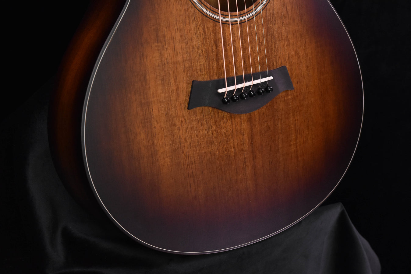 Taylor GS Mini-E Koa PLUS Shaded Edge Burst