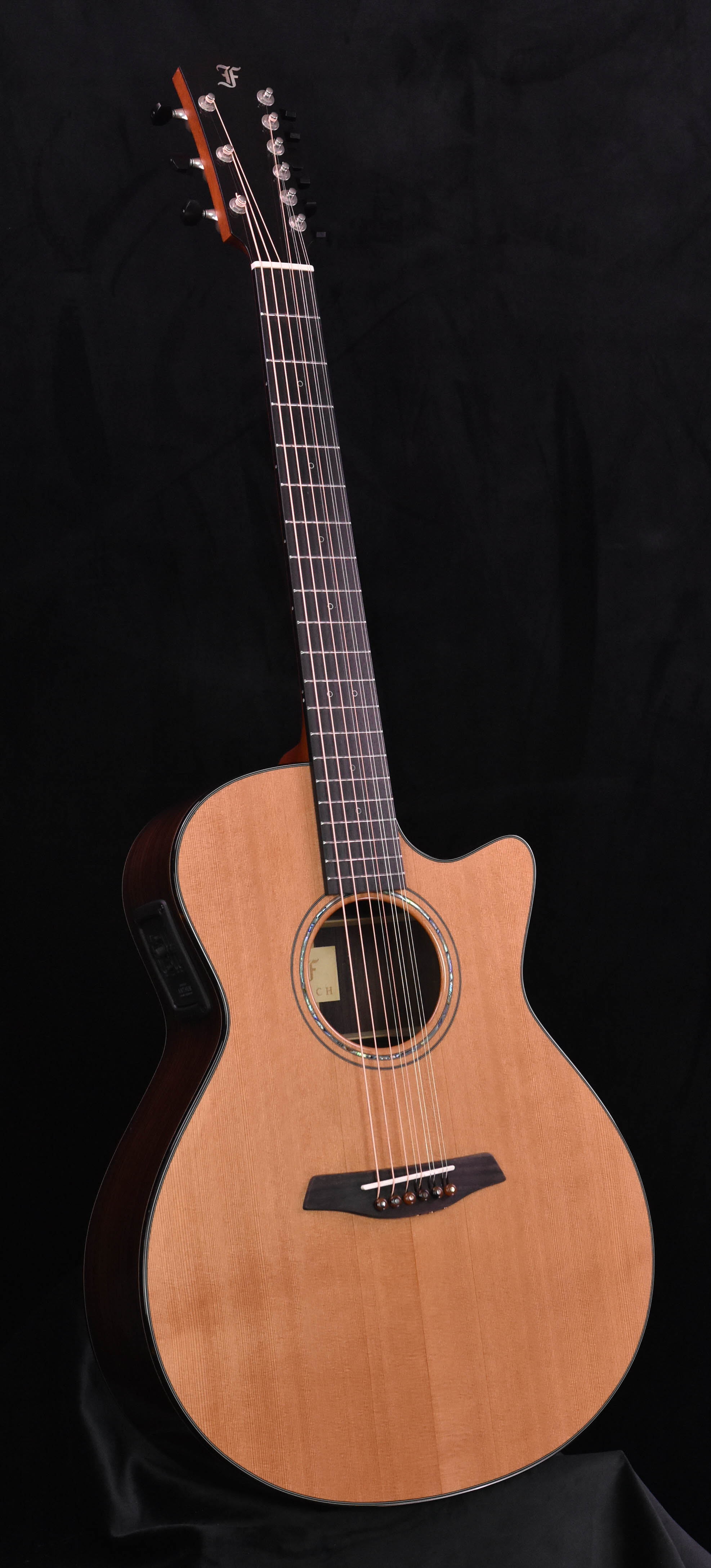 9-string Guitars - Modifications of guitars - Furch Guitars
