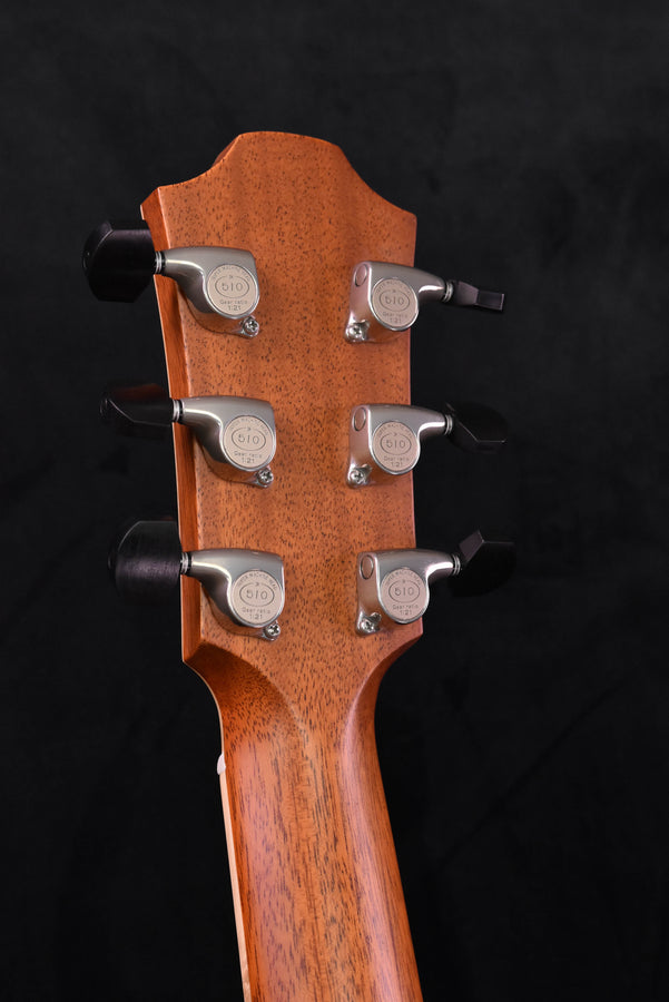 Furch Rainbow Grand Auditorium Cutaway Cedar/ Walnut Bevel Duo Maple Binding