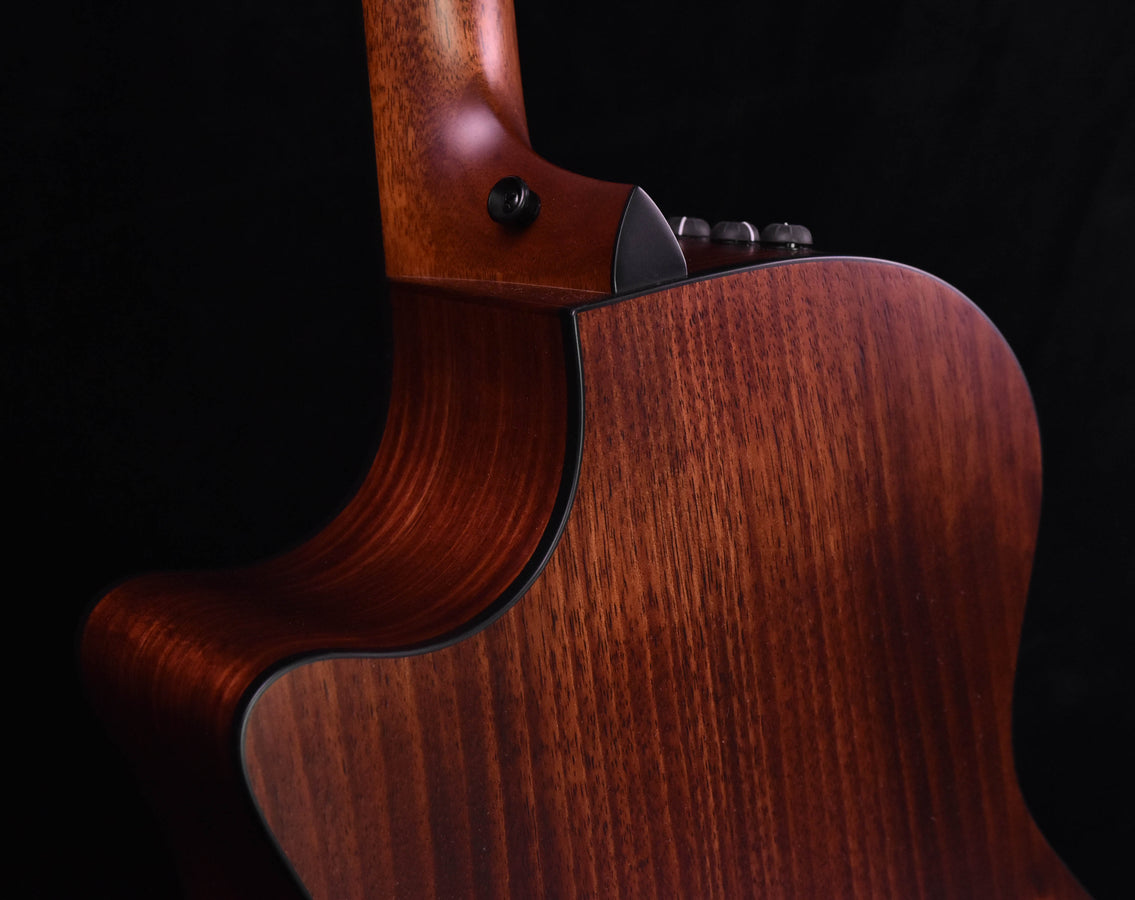 Taylor 324CE V Class