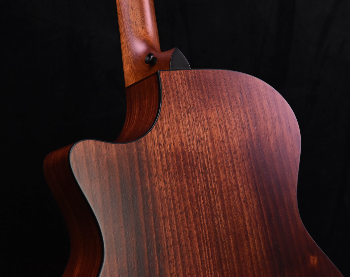 Taylor 324CE V Class