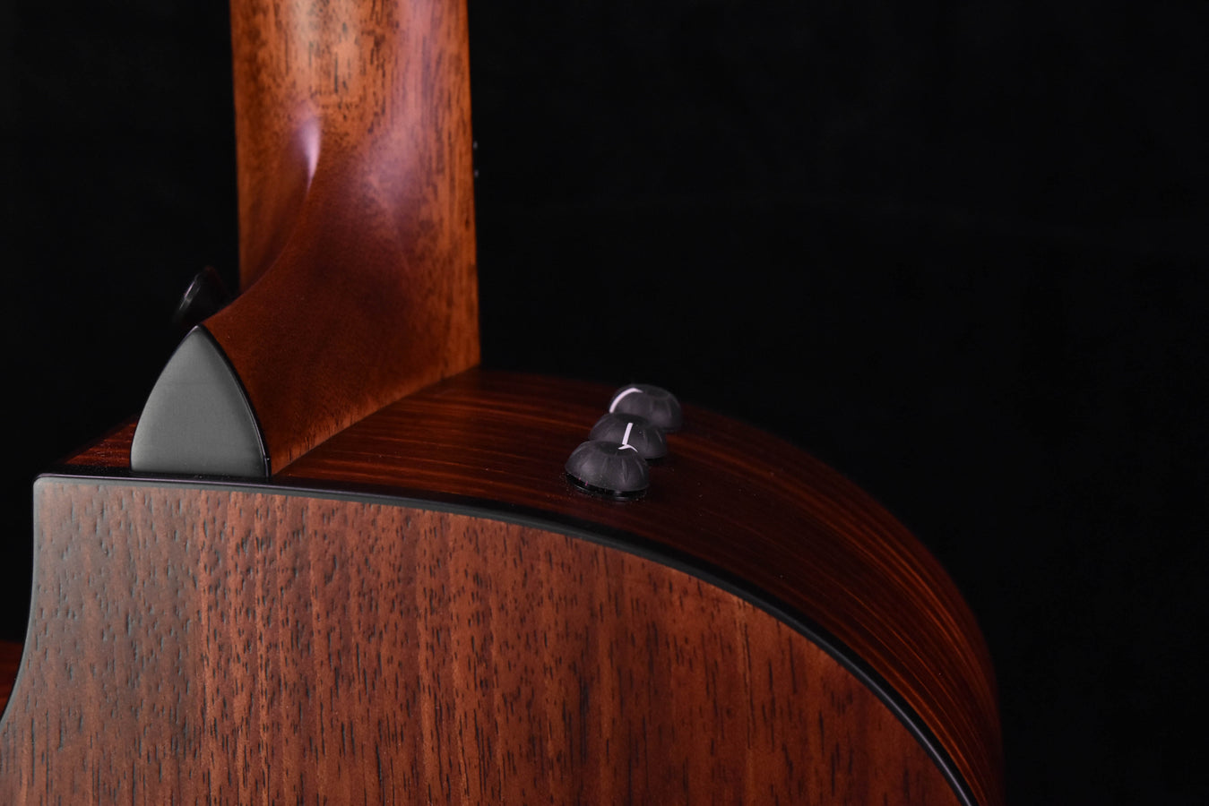 Taylor 324CE V Class