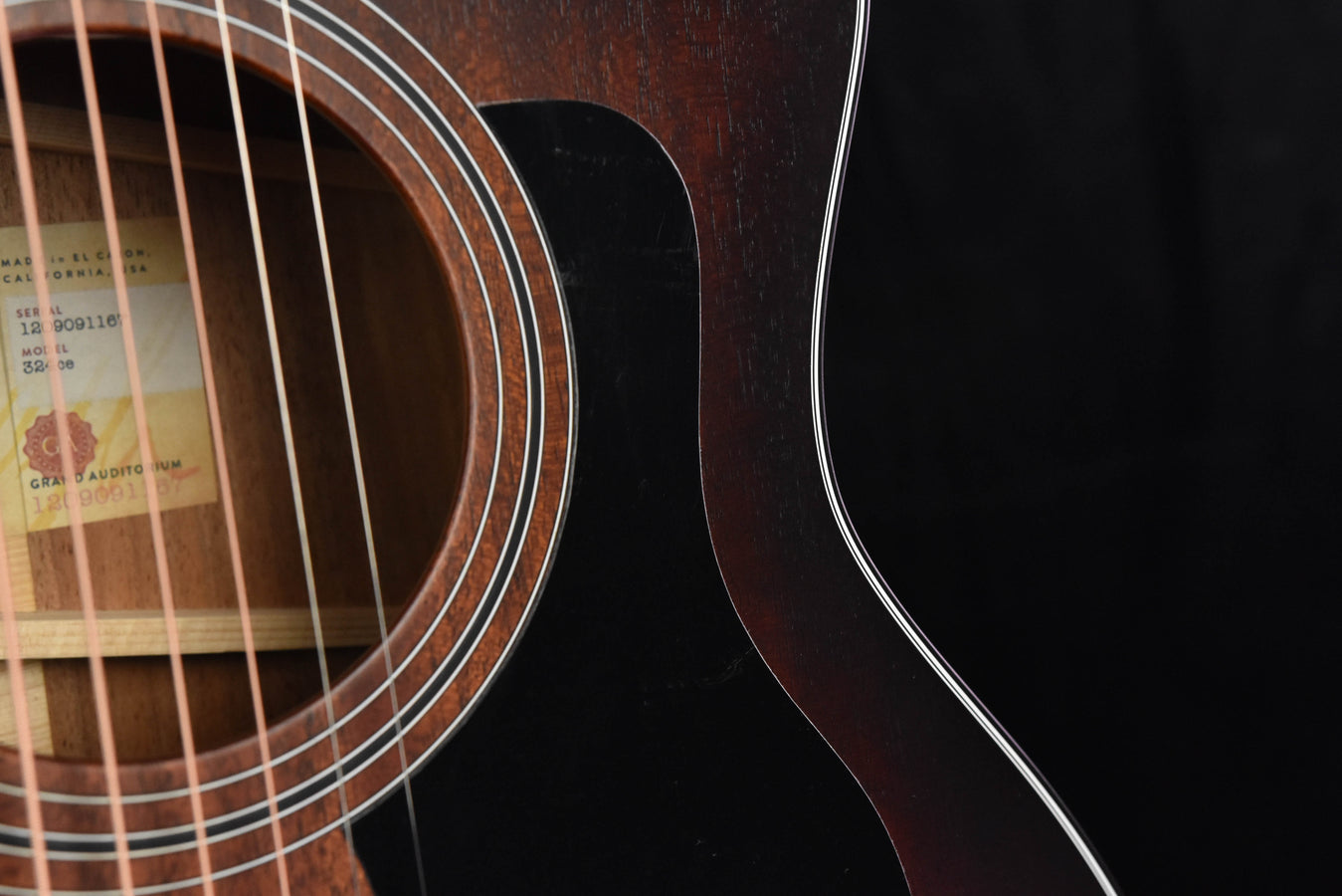 Taylor 324CE V Class