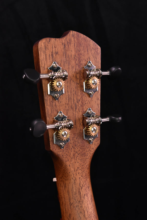 Breedlove Lu'au S Tenor Sweetgrass CE All Myrtlewood Ukulele