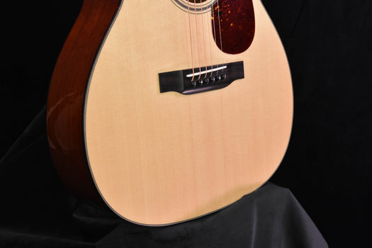 collings om1 short scale- sitka spruce and mahogany
