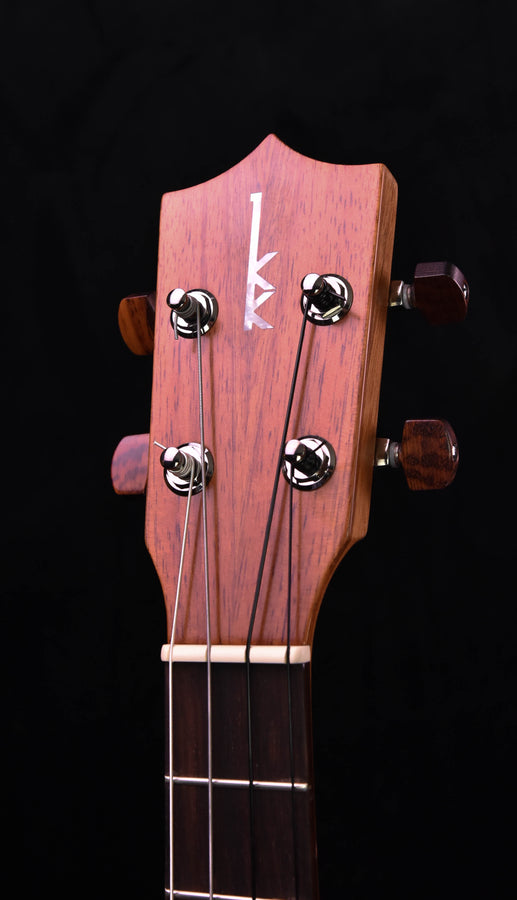 Kamaka HF4 Baritone Ukulele