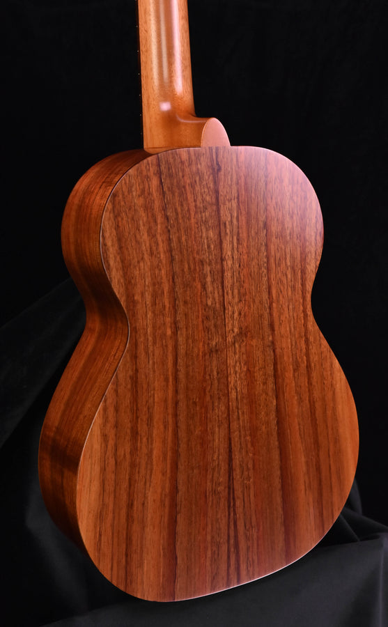Kamaka HF4 Baritone Ukulele