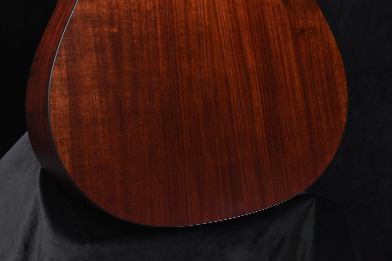 Taylor 327E Mahogany /Tasmanian Blackwood "Grand Pacific" Slope Shoulder Dreadnought Guitar